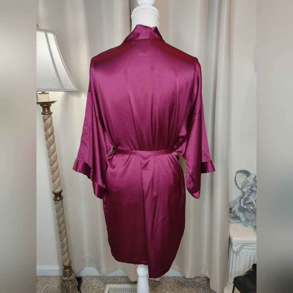 Victoria's Secret Very Sexy Short Satin Kimono Robe, Wine M/L - Picture 5 of 11